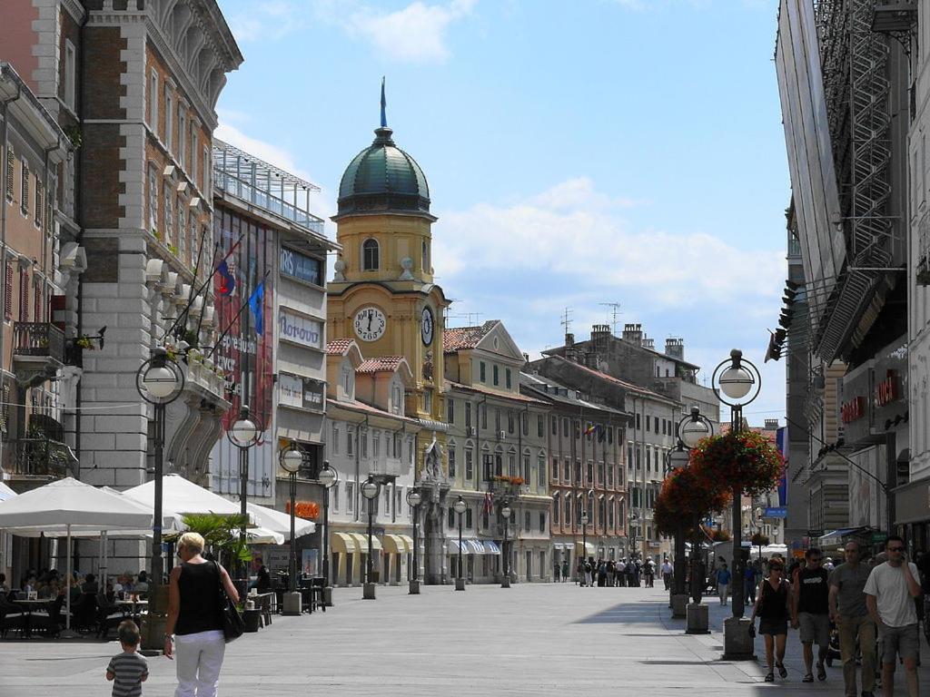 Lux Villa Rijeka Luaran gambar