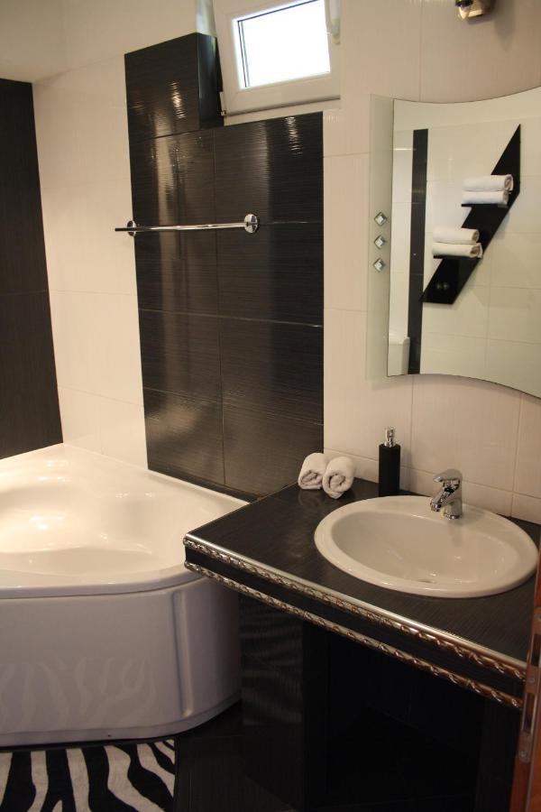 Lux Villa Rijeka Luaran gambar