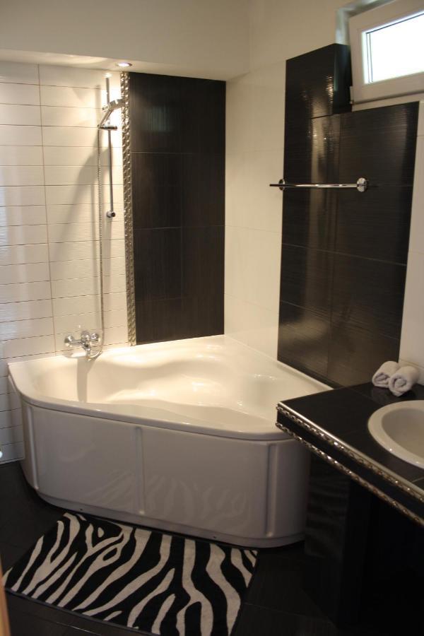 Lux Villa Rijeka Luaran gambar